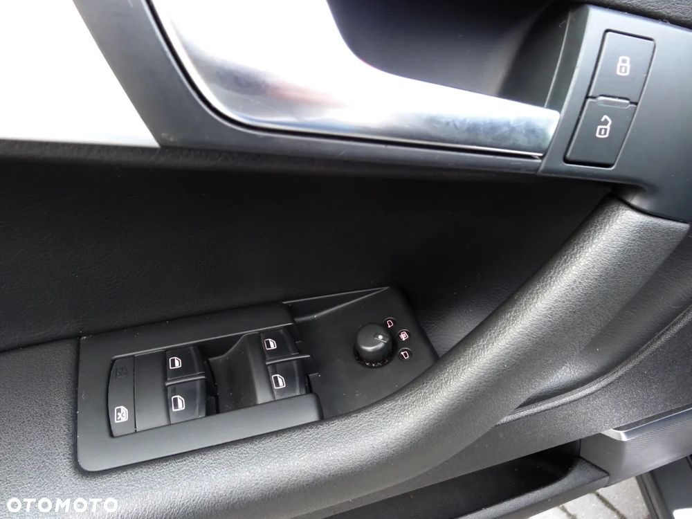 Audi A3 Sportback 2.0 TDI DPF S line Sportpaket - 27