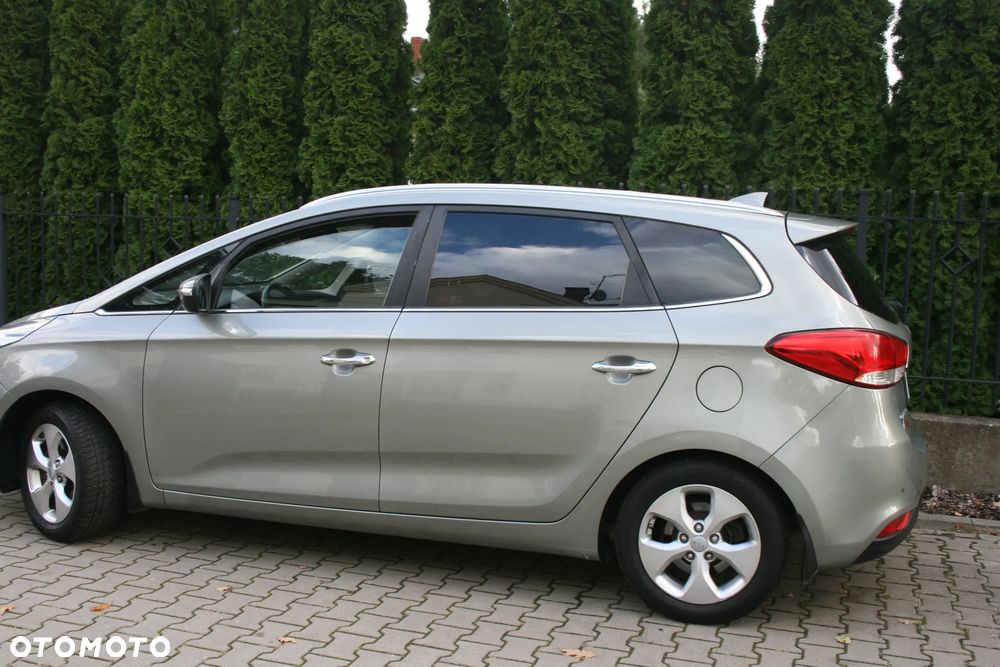 Kia Carens 1.7 CRDi M 7os - 18