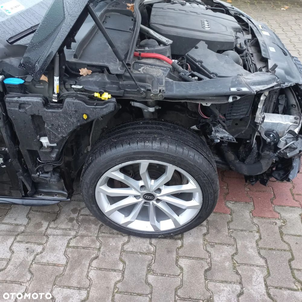 Audi A4 Limousine - 8