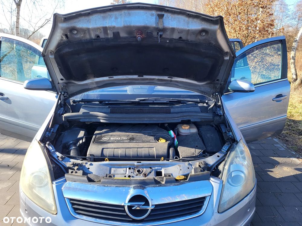 Opel Zafira 1.9 CDTI Sport - 16