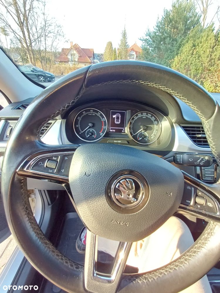 Skoda RAPID 1.0 TSI Ambition - 12