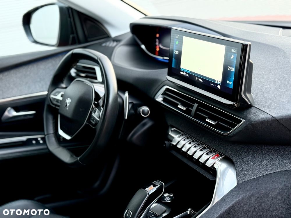 Peugeot 3008 BlueHDi 130 Stop & Start EAT8 Allure Pack - 32