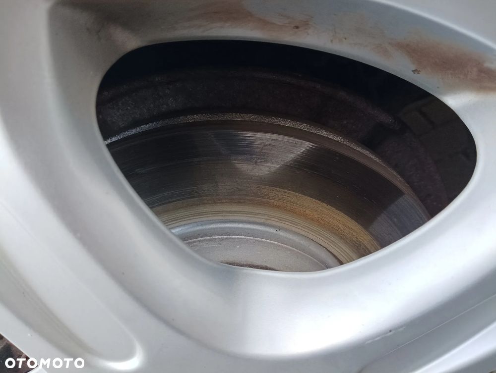 Toyota Yaris 1.33 VVT-i Cool - 27