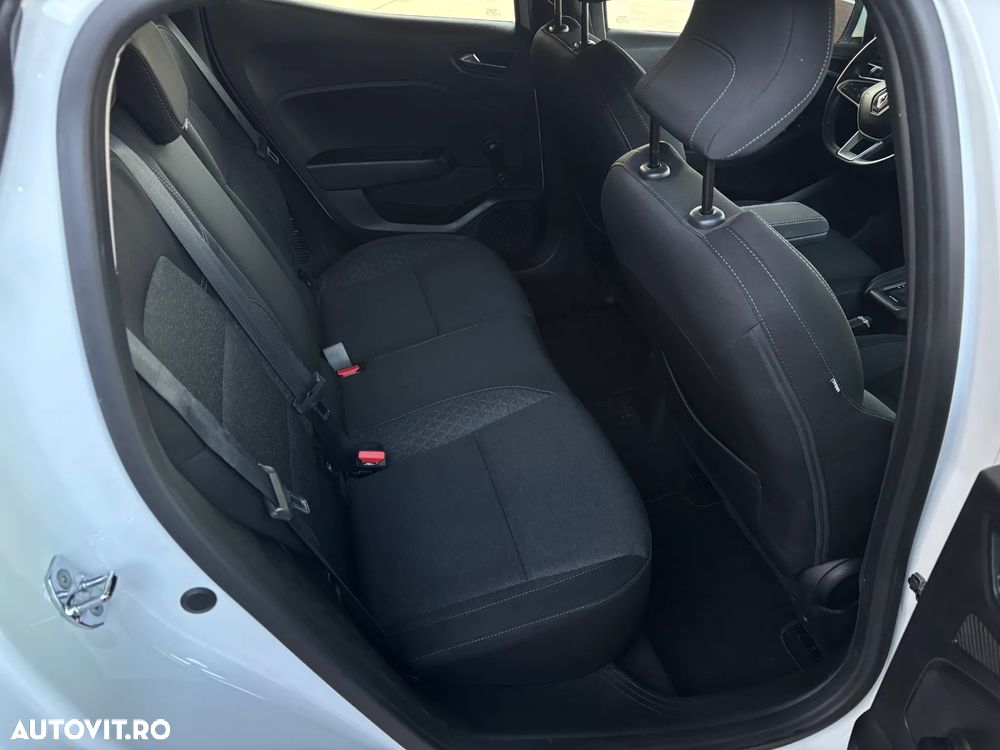 Renault Clio E-TECH Hybrid 140 BUSINESS EDITION - 33