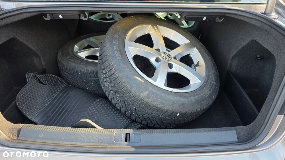 Volkswagen Passat 2.0 TDI Highline DSG - 15