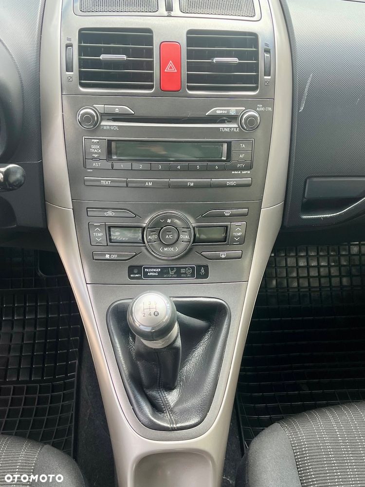 Toyota Auris 1.6 VVT-i Premium - 19