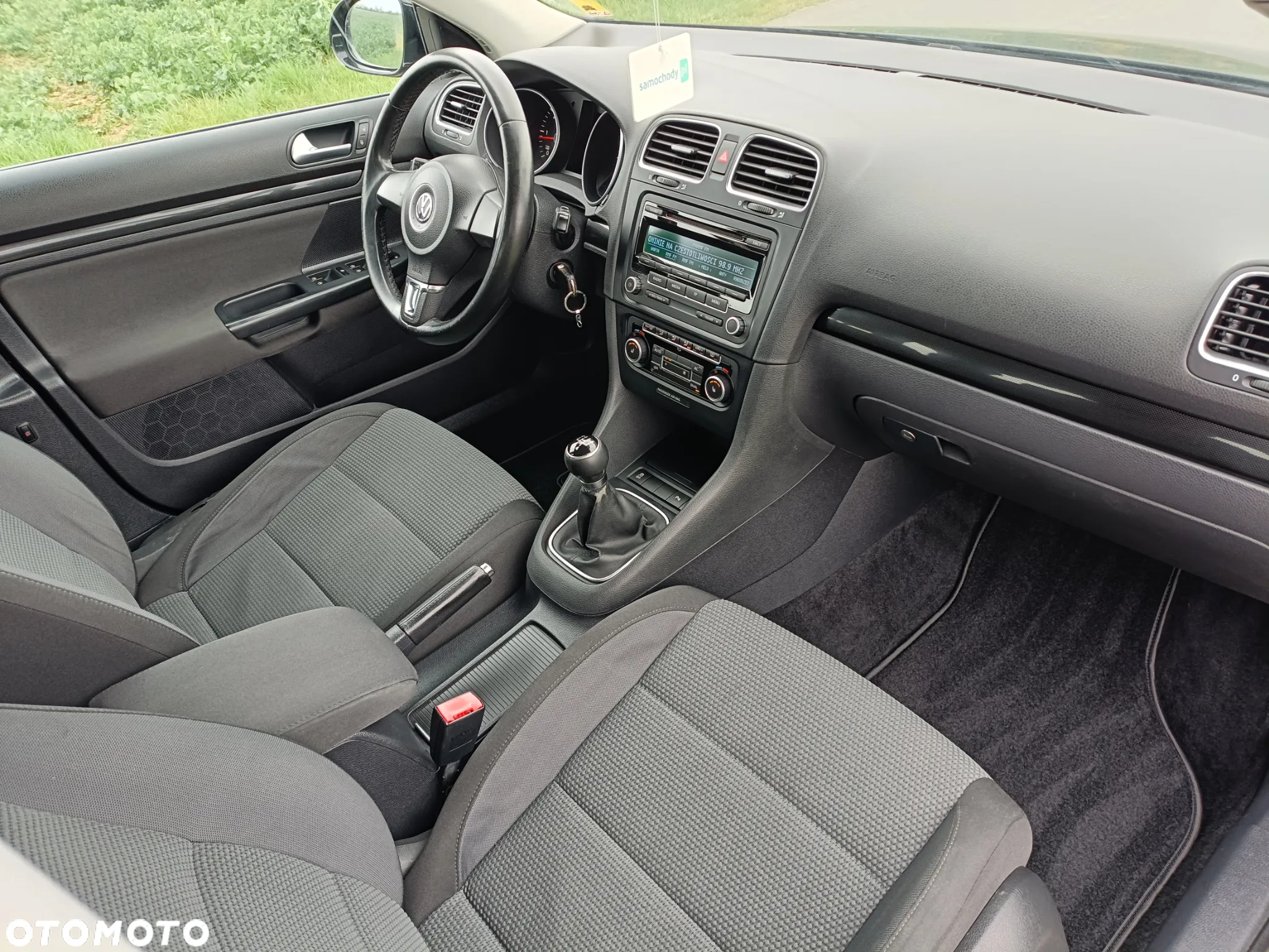 Volkswagen Golf VI 1.6 TDI Comfortline - 13