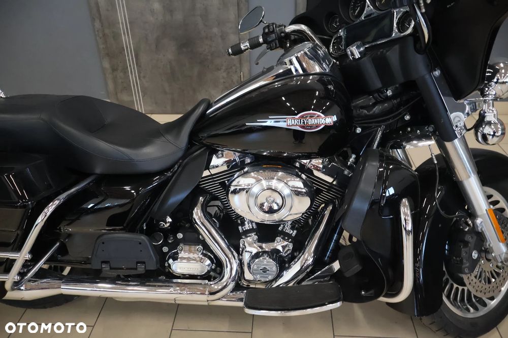 Harley-Davidson Touring Street Glide - 4