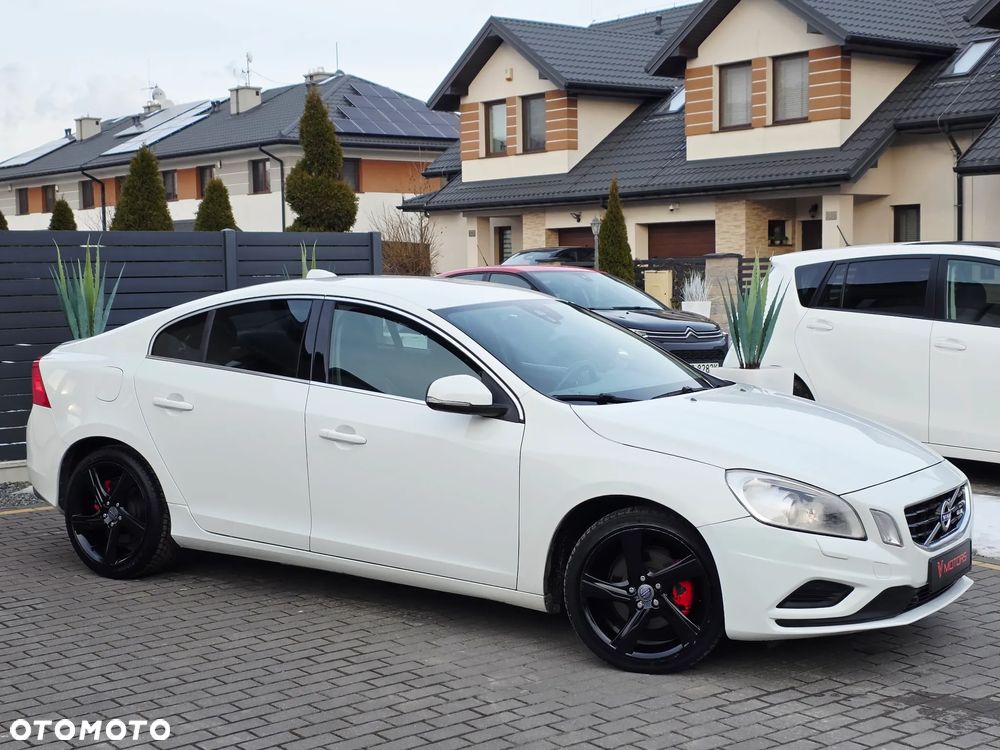 Volvo S60 D4 R-Design - 25