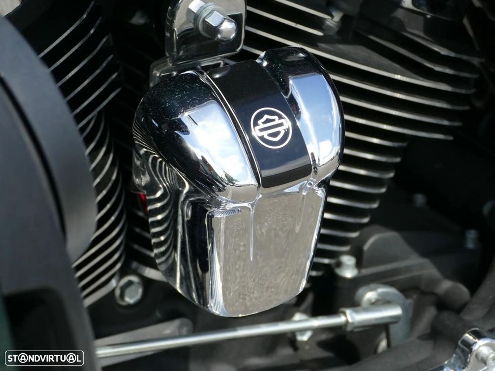 Harley-Davidson FL - 12