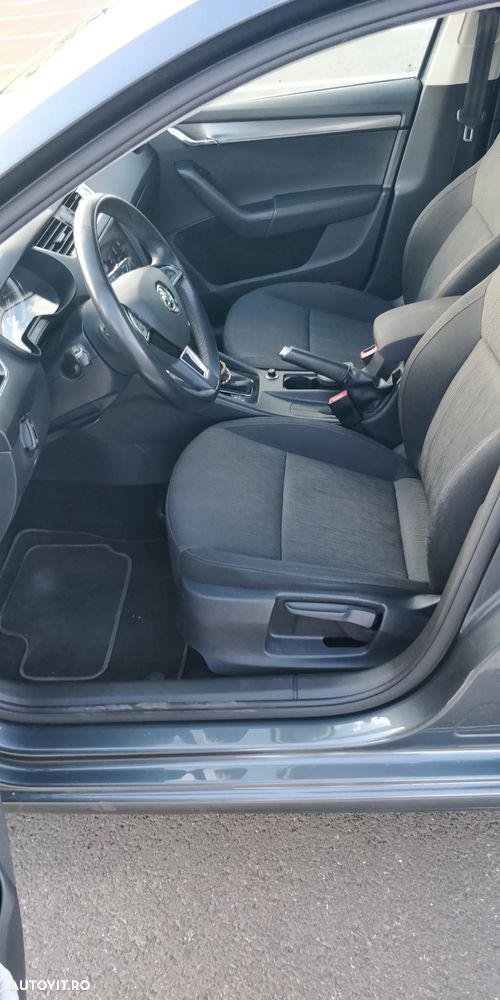 Skoda Octavia 2.0 TDI DSG Style - 17