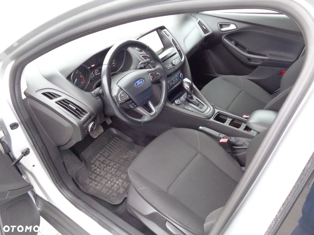 Ford Focus - 11