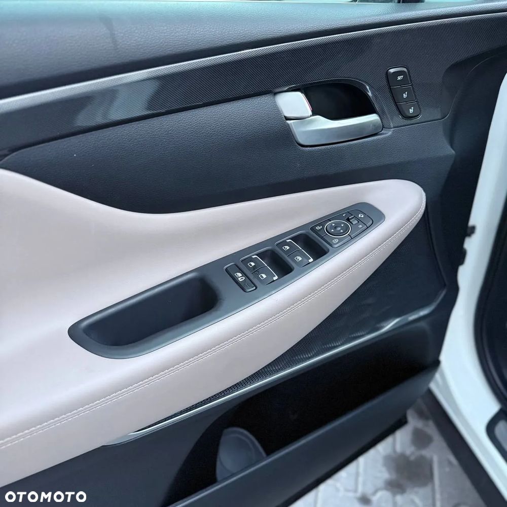 Hyundai Santa Fe - 21