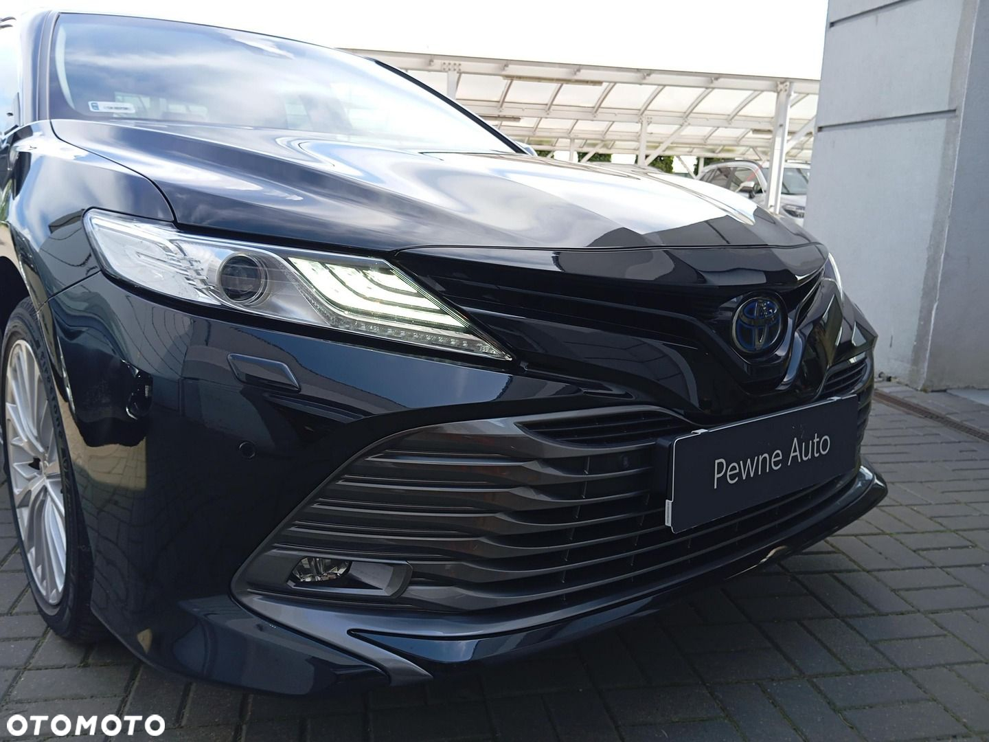 Toyota Camry 2.5 Hybrid Executive CVT - 21