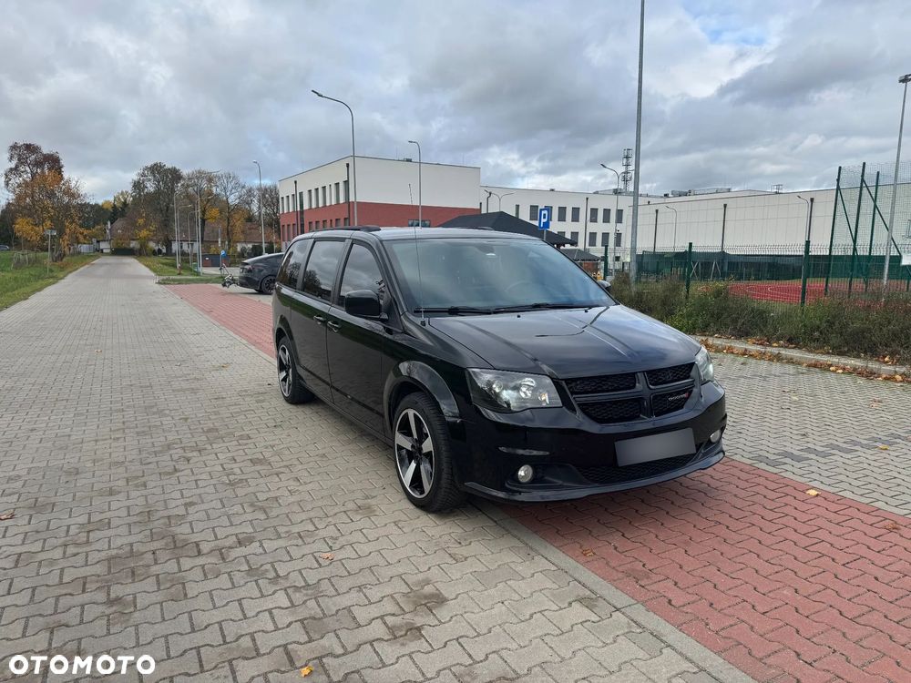 Dodge Grand Caravan - 3