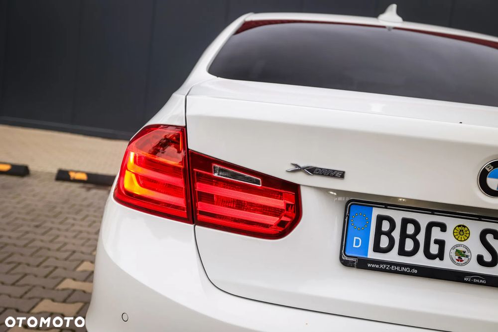 BMW Seria 3 320d xDrive Sport Line - 7