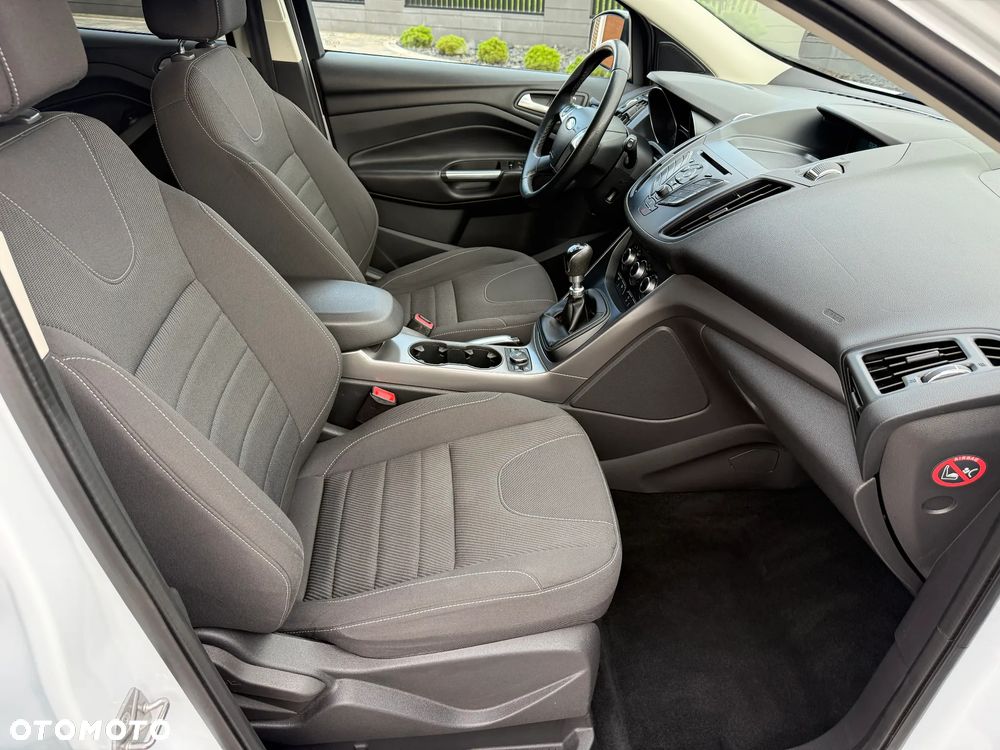 Ford Kuga 1.6 EcoBoost 2x4 Individual - 27