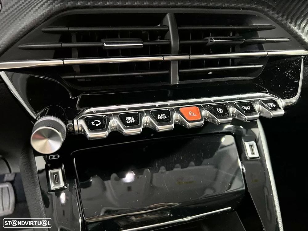 Peugeot e-2008 50 kWh Allure - 14