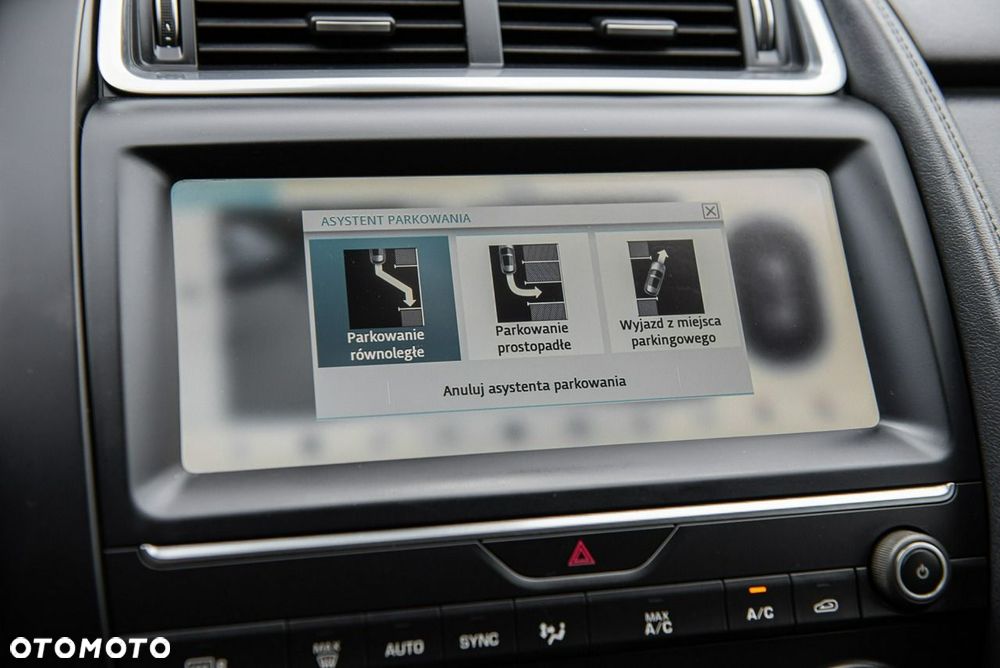 Jaguar E-Pace D180 AWD R-Dynamic S - 24