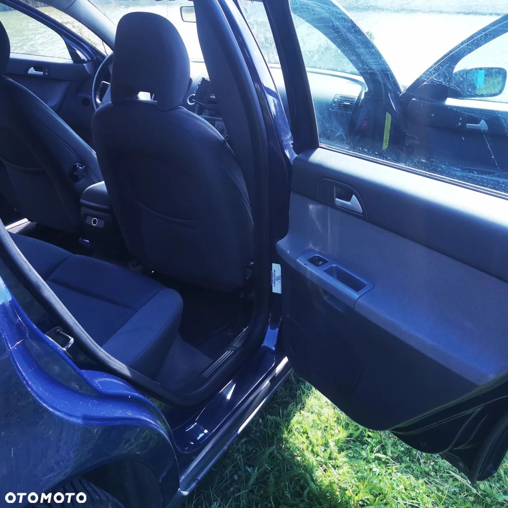 Volvo V50 - 15