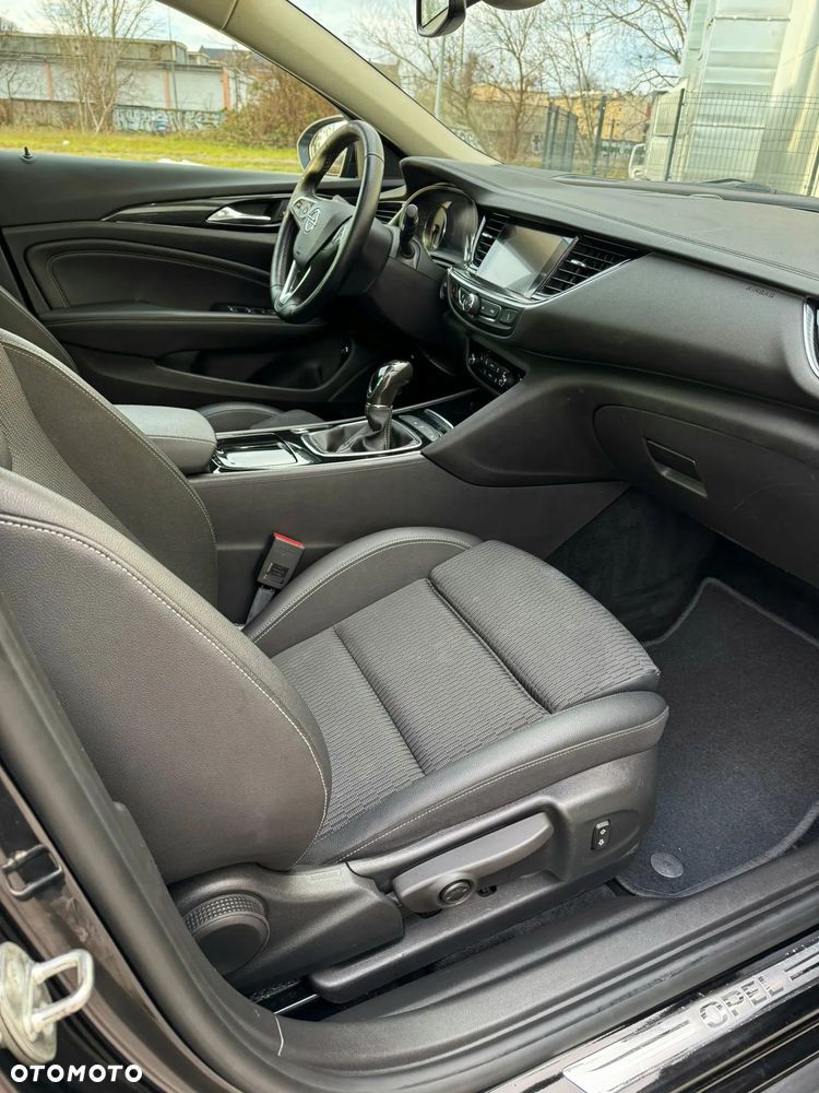 Opel Insignia 2.0 CDTI Cosmo S&S - 24
