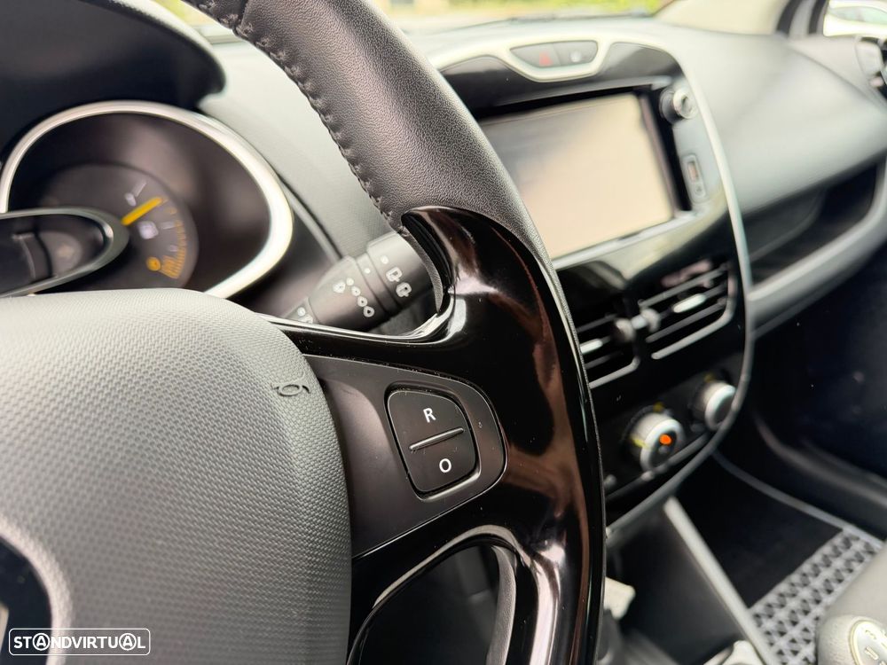 Renault Clio 0.9 TCe Limited - 17