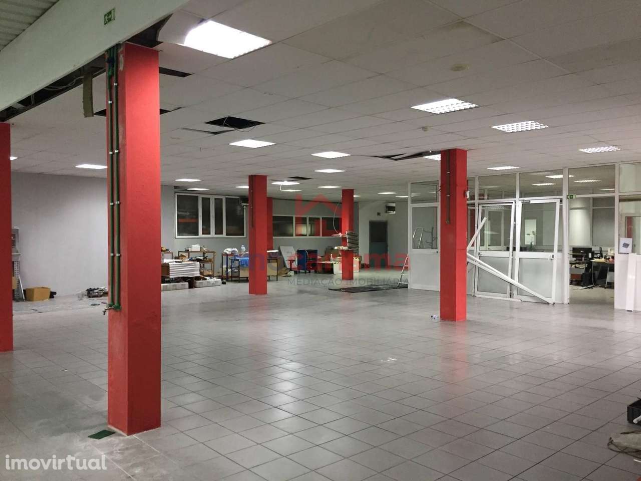 Pavilhão/Armazém Industrial para venda em Calendário, Vila Nova de Fam - Grande imagem: 4/10