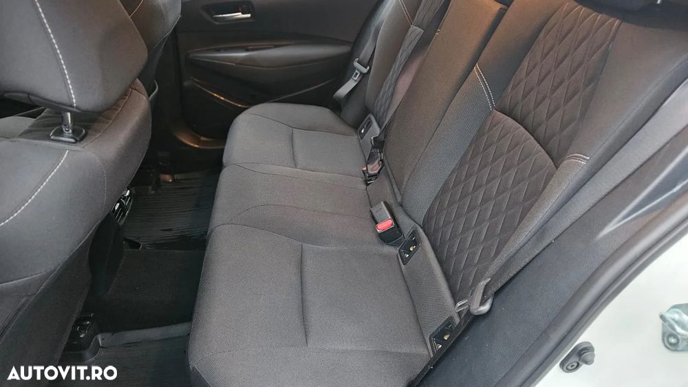 Toyota Corolla Sedan 1.8 HSD Dynamic - 23