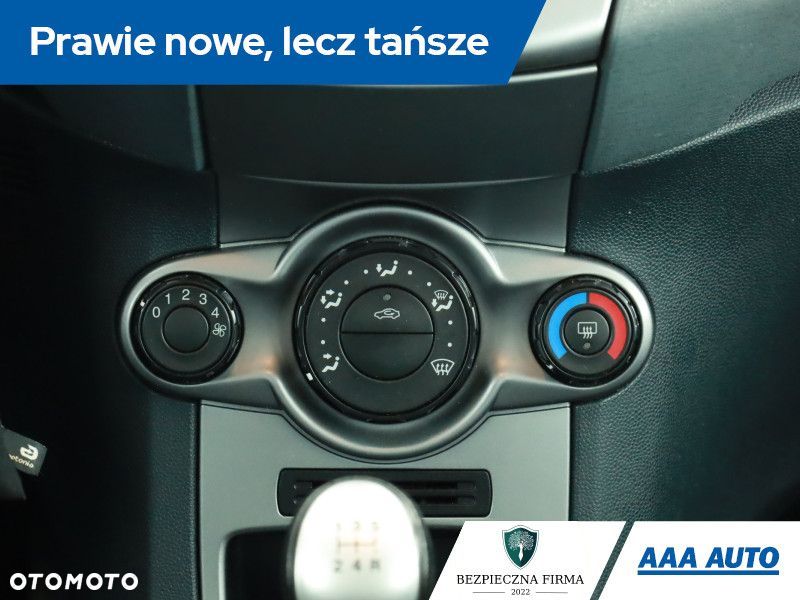Ford Fiesta - 12