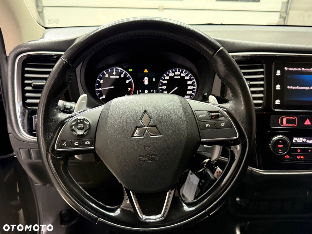 Mitsubishi Outlander 2.0 2WD CVT Diamant - 17