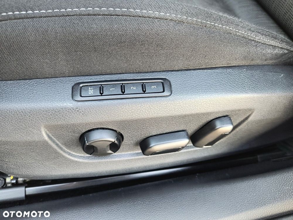 Skoda Superb 2.0 TDI Ambition - 15