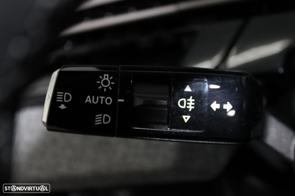 Peugeot E-3008 73 kWh Allure - 17