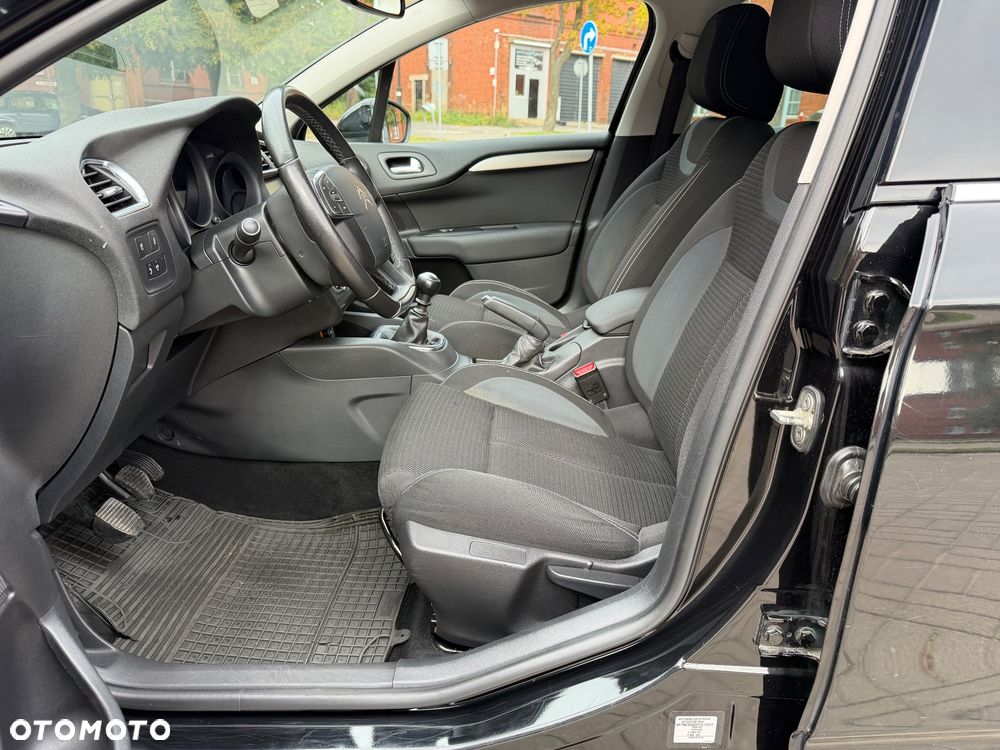 Citroën C4 e-HDi 115 Exclusive - 19
