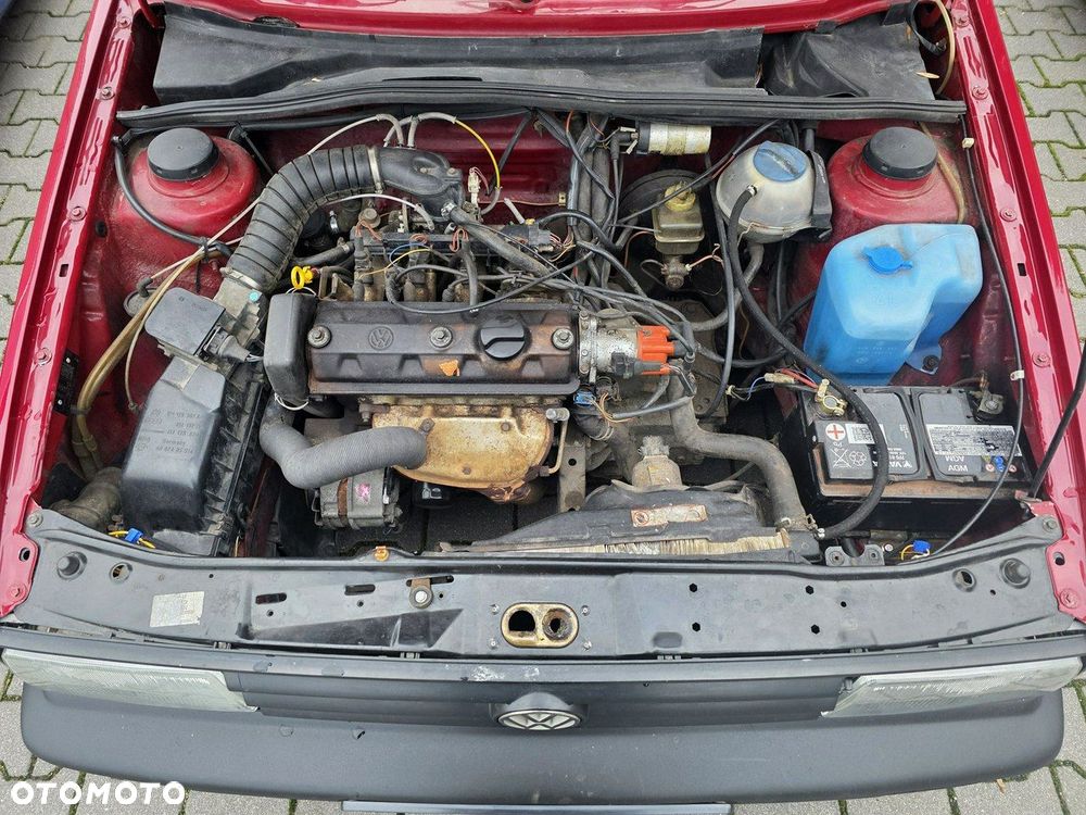 Volkswagen Jetta 1.3 GL - 26