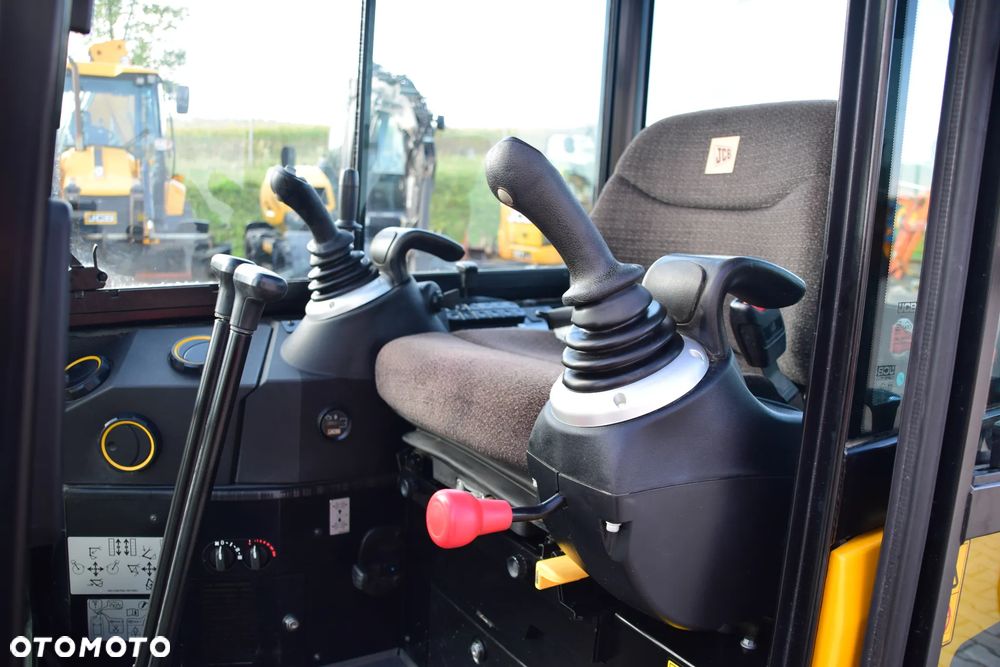 JCB 19C-1 - 13