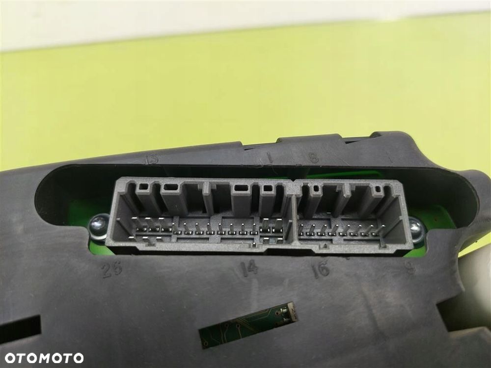 Licznik Dodge Magnum 2004-2008 3,5 V6 B P04602501AD 04837928AA - 4