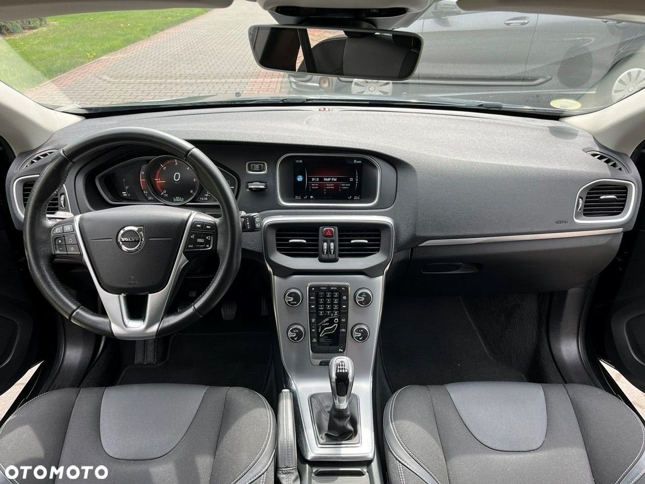 Volvo V40 D2 Momentum - 9