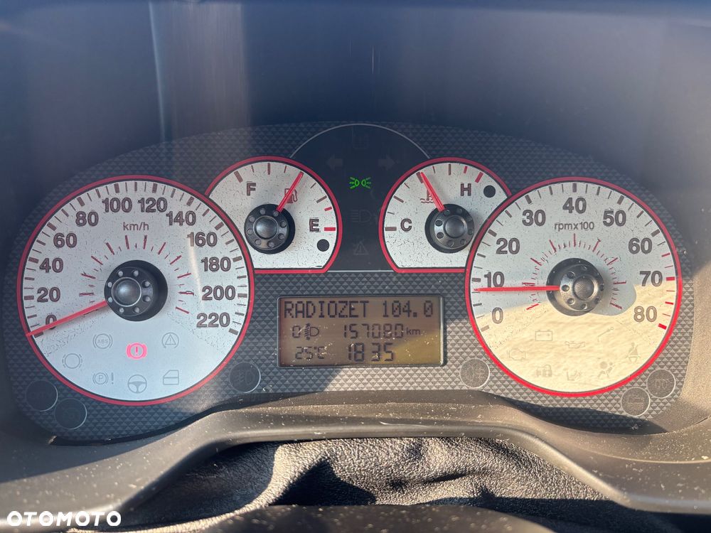 Fiat Punto 1.4 16V Dynamic - 7