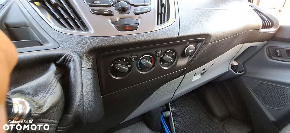 Ford TRANSIT CUSTOM - 12