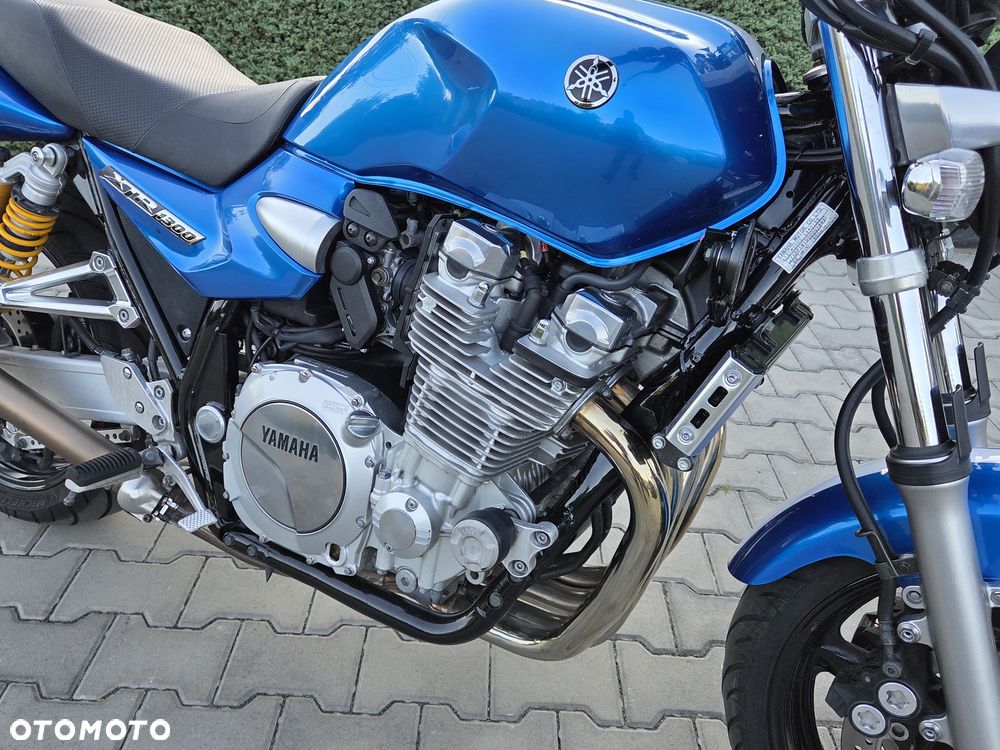 Yamaha XJR - 14