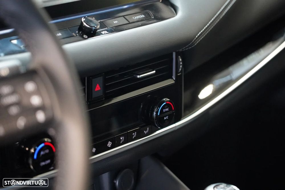 Nissan Qashqai 1.3 DIG-T N-Connecta LED+TT+SKY - 16