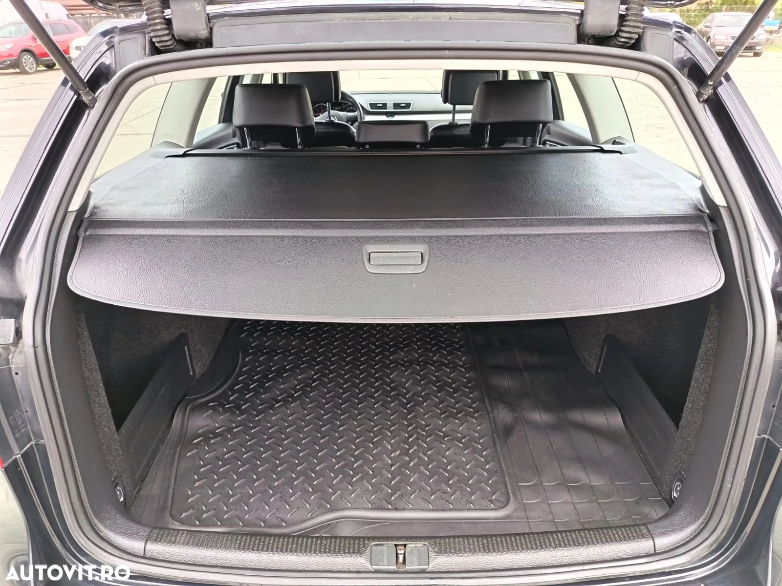 Volkswagen Passat Variant 2.0 Blue TDI SCR Highline - 12