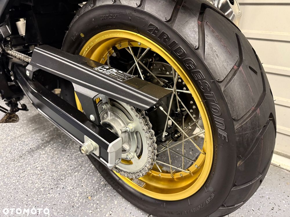 Suzuki V-STROM - 17