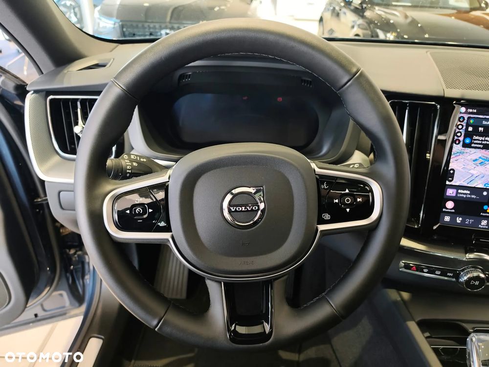 Volvo XC 60 B5 B AWD Ultimate Dark - 25