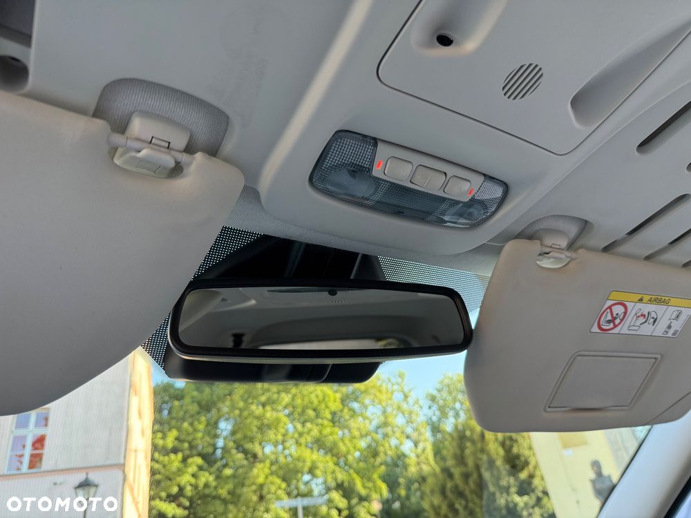 Ford Tourneo Courier 1.5 TDCi S&S Titanium - 37
