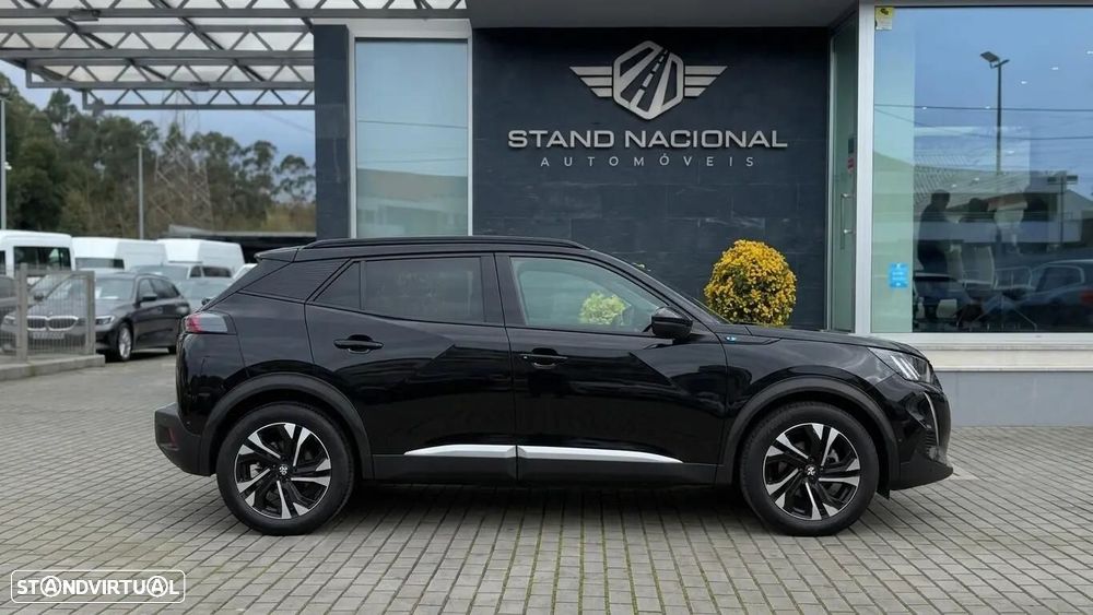 Peugeot e-2008 50 kWh GT - 8