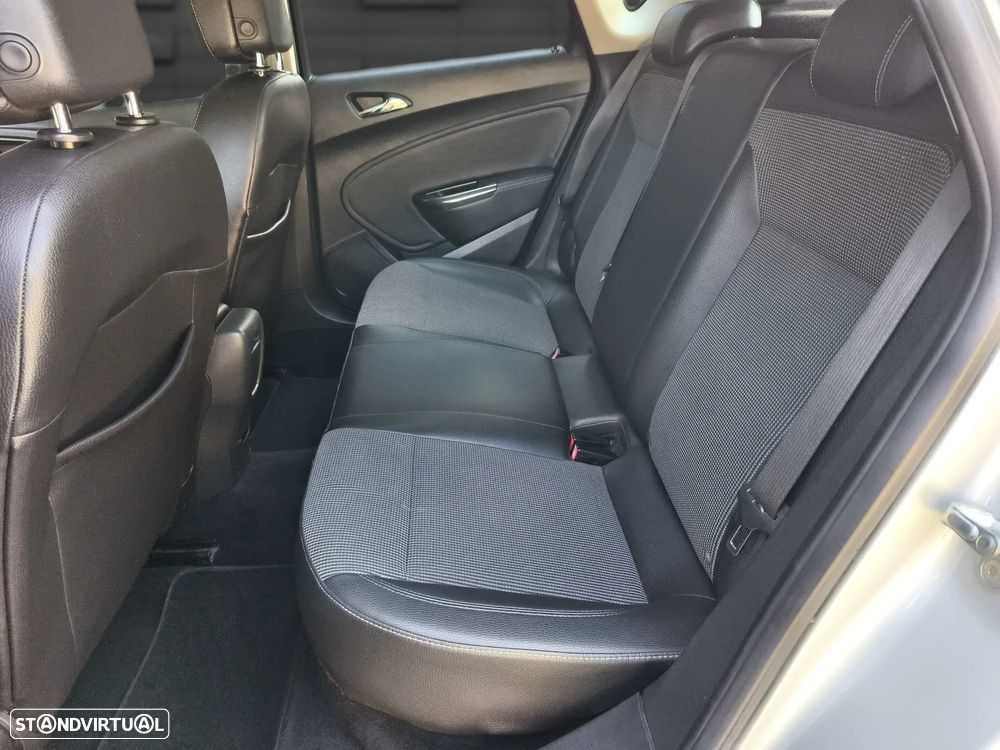 Opel Astra 1.7 CDTi Selection Business - 10