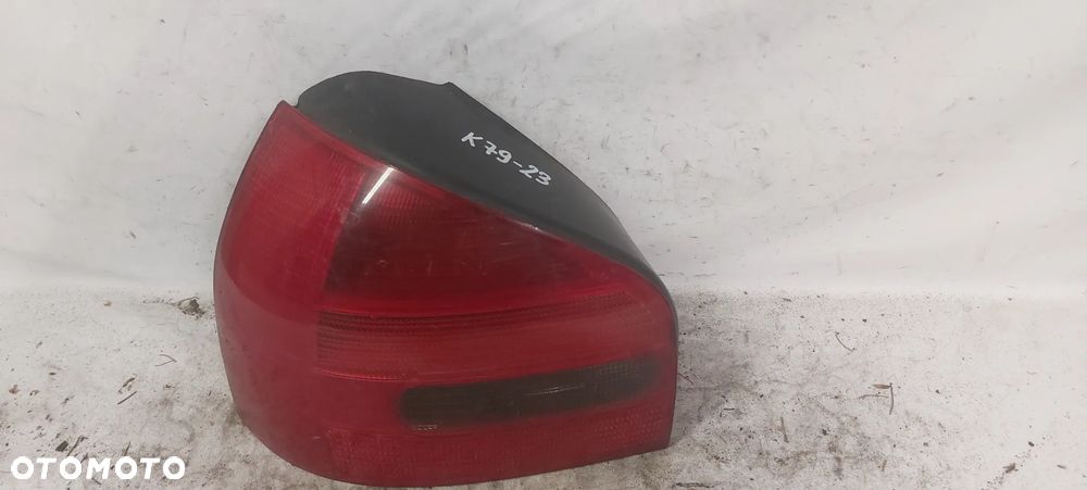 .  TYL TYLNA LAMPA LEWA AUDI A3 8L - 2
