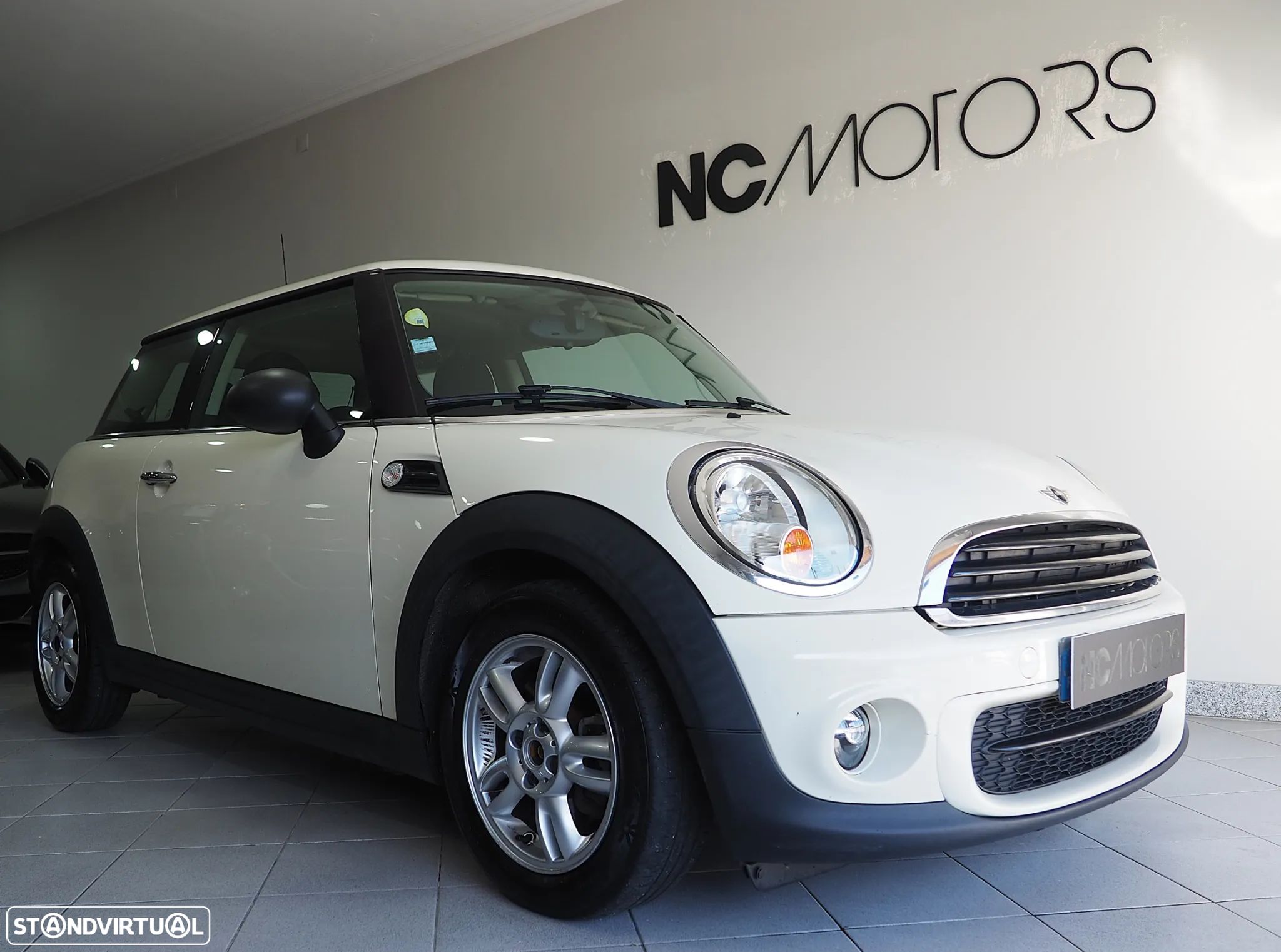 MINI 3 Portas One D - 1