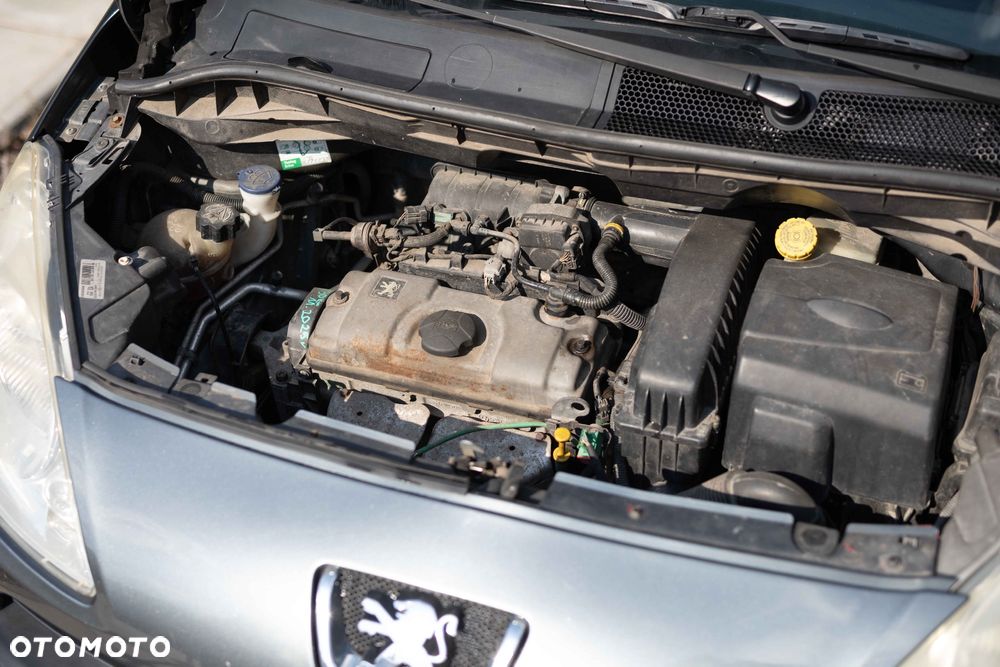 Peugeot 1007 1.4 Happy - 17